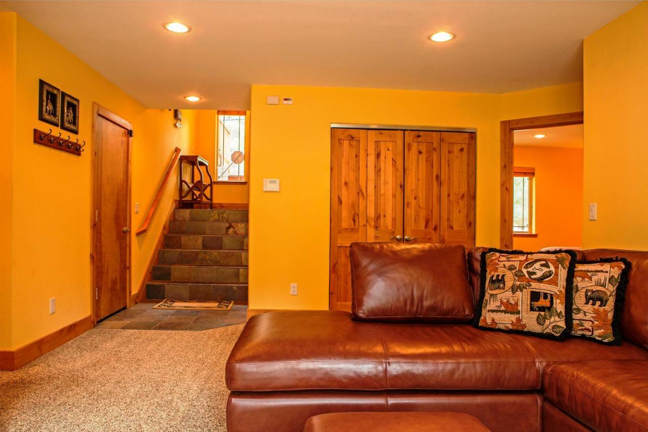 5-Star Luxury Tahoe Cabin! Great Location! Pool Table!Darts! Poker! Ping Pong! Games! South Lake Tahoe Extérieur photo